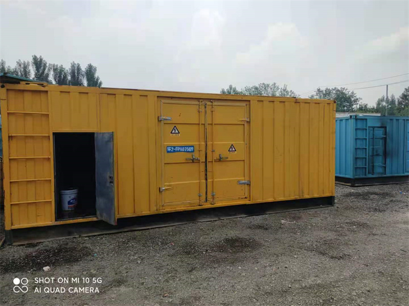 东安200KW柴油发电机组需要配备什么型号的电缆线？