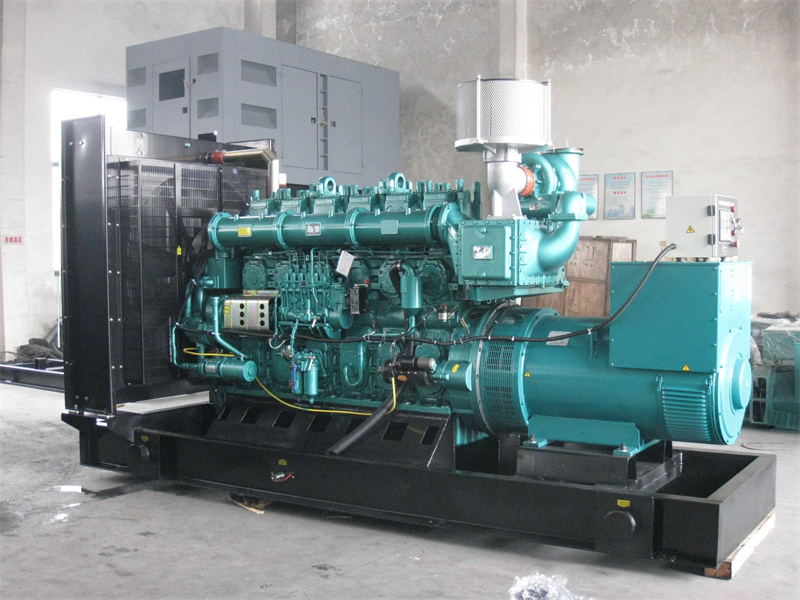 东安200KW 柴油发电机的油耗是多少?